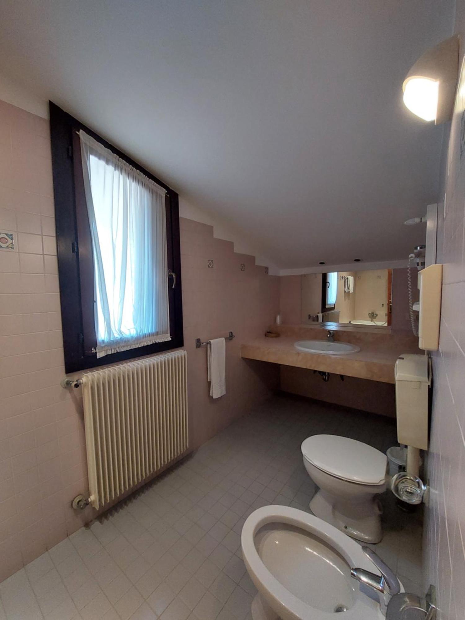 Albergo Alla Pineta Montebelluna Eksteriør billede