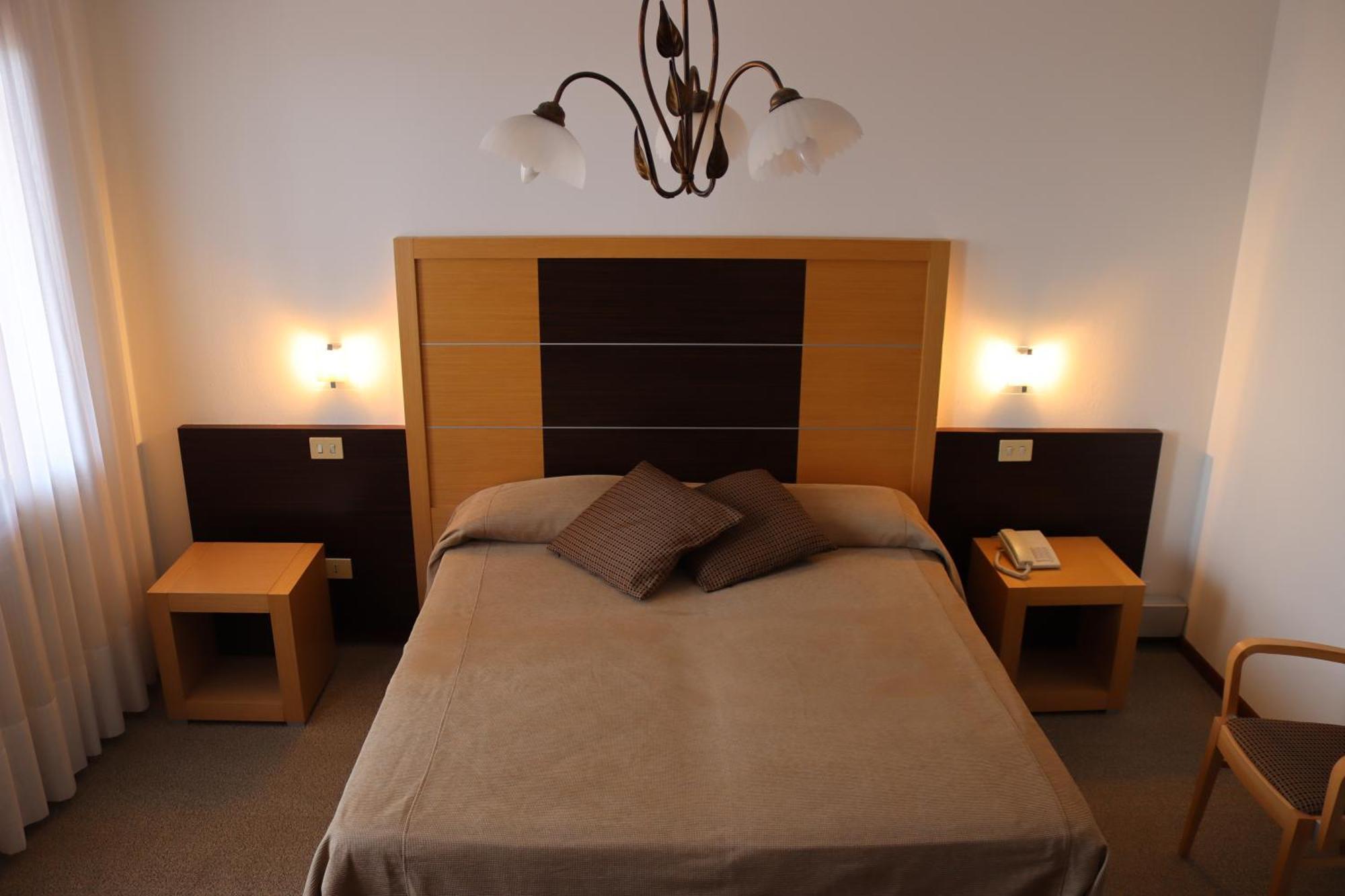 Albergo Alla Pineta Montebelluna Eksteriør billede